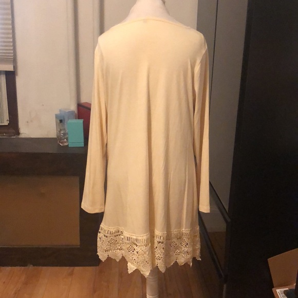 Cream long sleeve dress with lace bottom accent - Picture 6 of 6